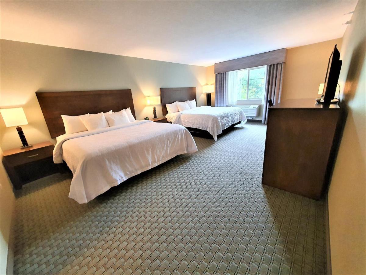 Amerivu Inn And Suites - Chisago City Esterno foto