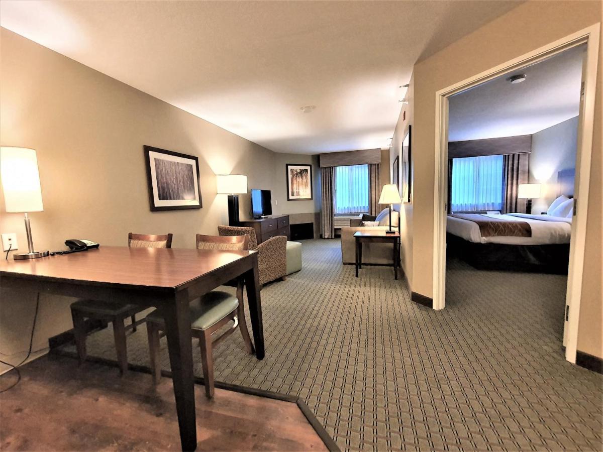 Amerivu Inn And Suites - Chisago City Esterno foto